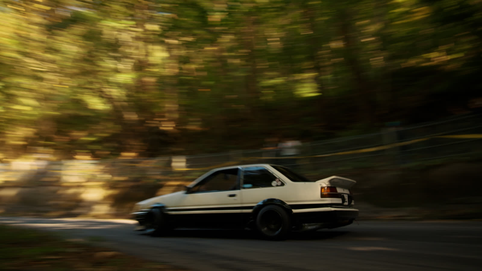 Panda two-tone AE86 Trueno