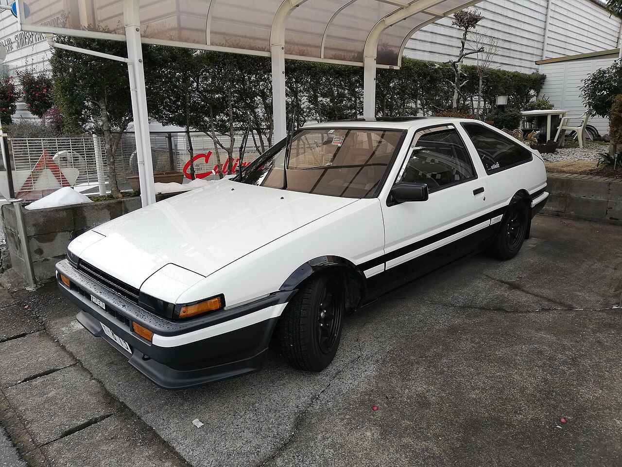 A white Toyota Sprinter Trueno GT APEX (E-AE86)