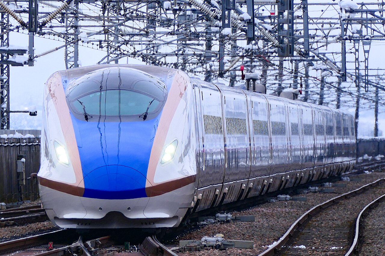 A Series E7 shinkansen train