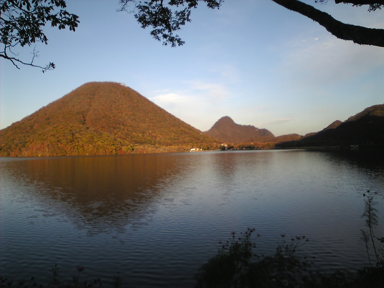 Mount Haruna and its lake in autumn colours
